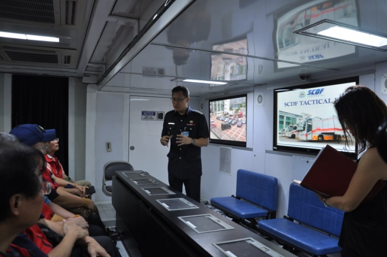 參觀新加坡民防總部-中央指揮車(內部實景)