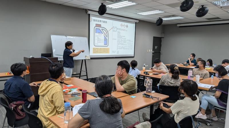 馮靜安老師說明混合物標示範例